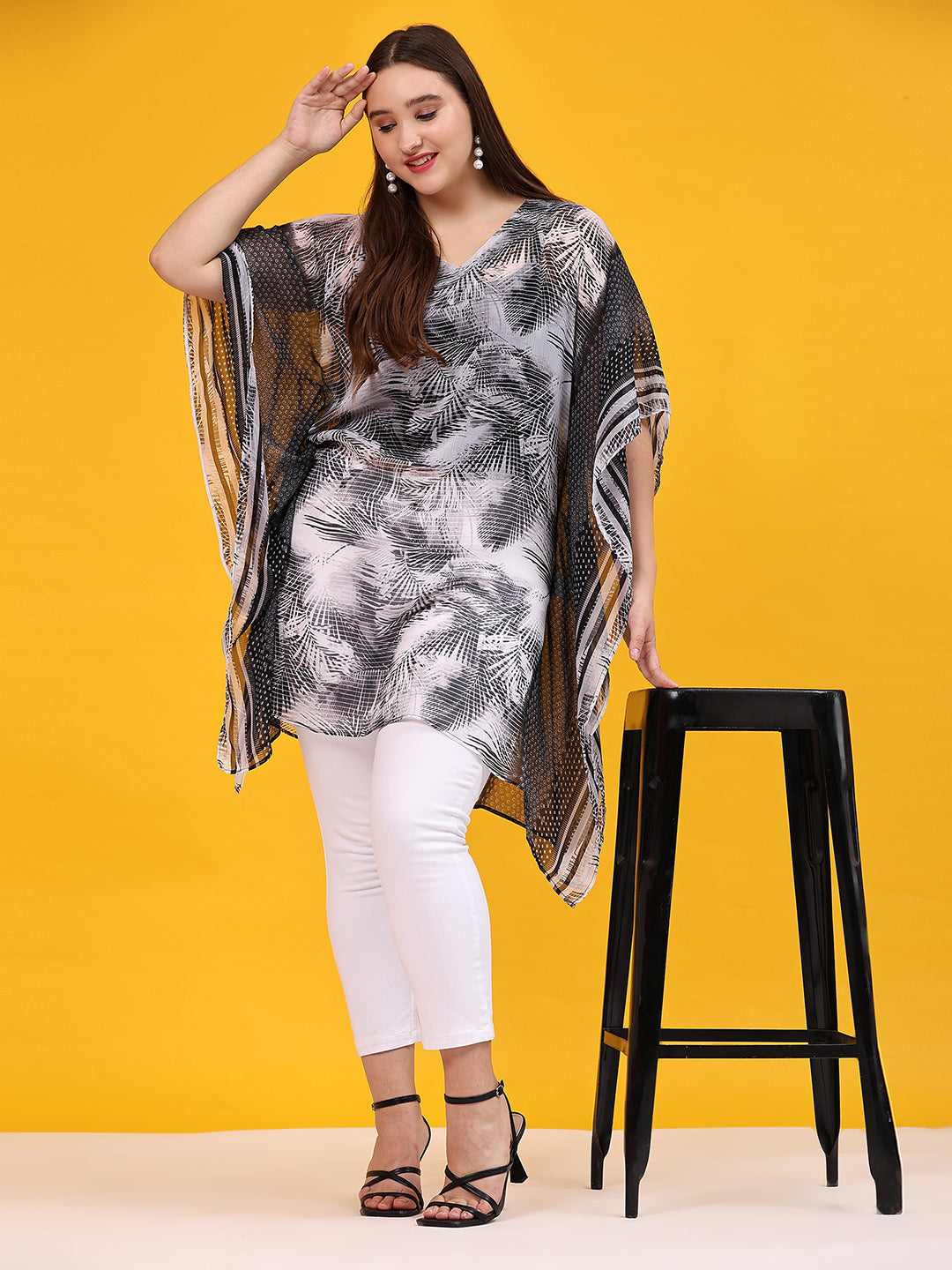 Black & White Tropical Print Kaftan Top