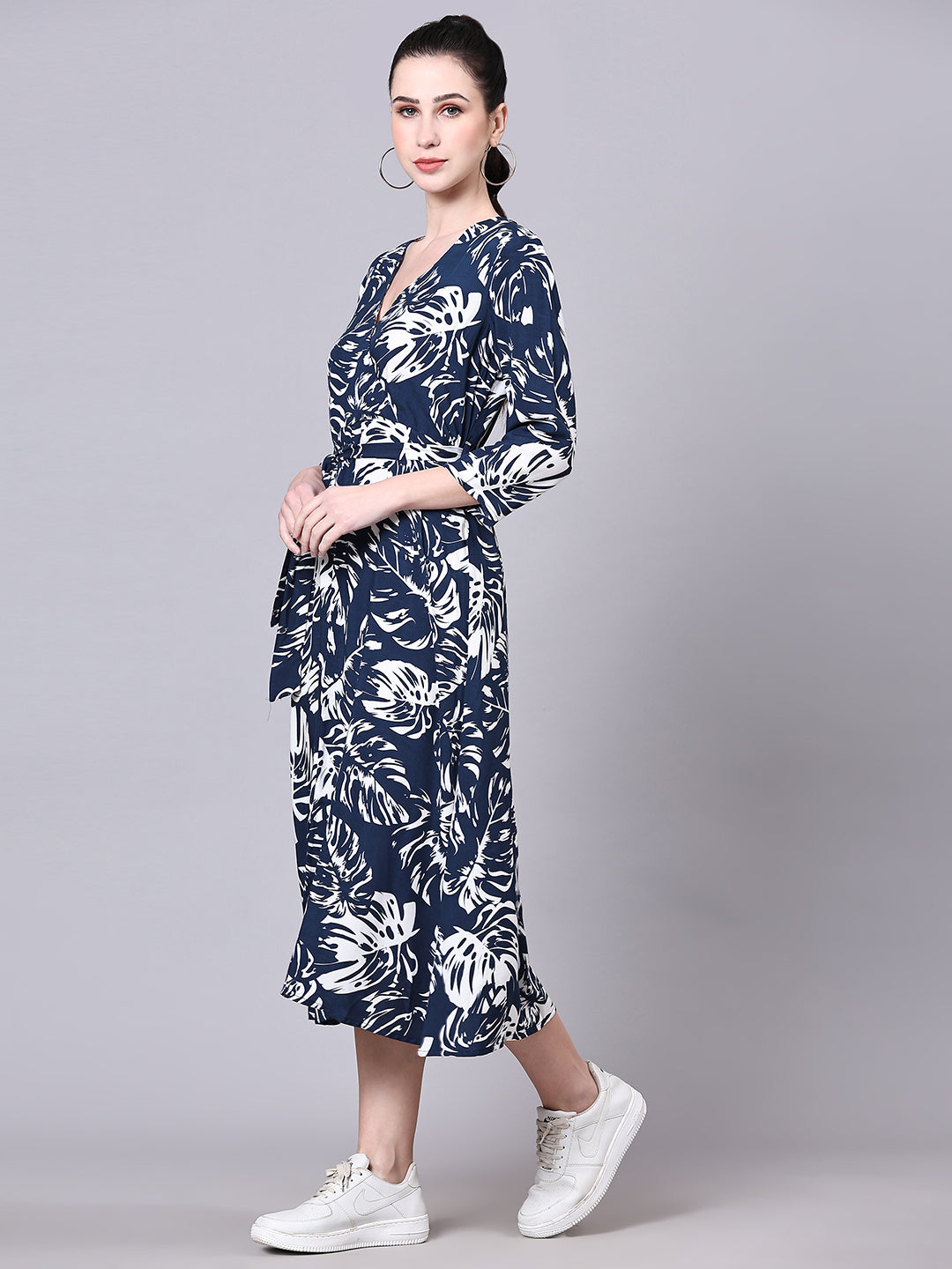 Pomegal Blue & White Wrap Printed Midi Dress